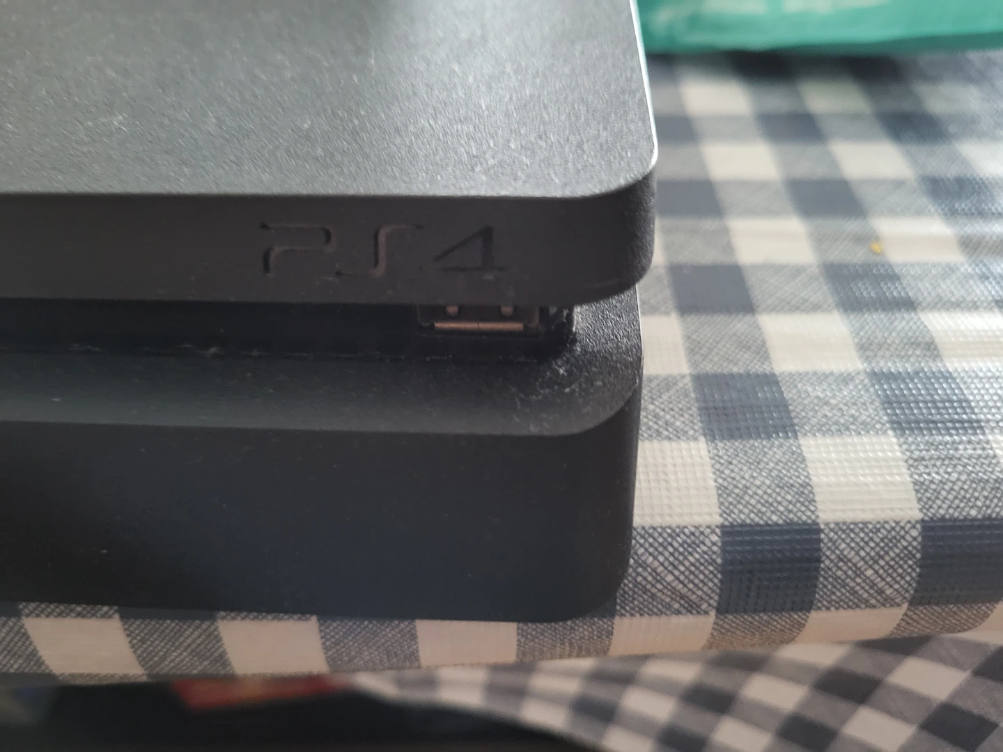 PlayStation 4 Console with 2 Controller/ Charging Port 🥕 - photo 4