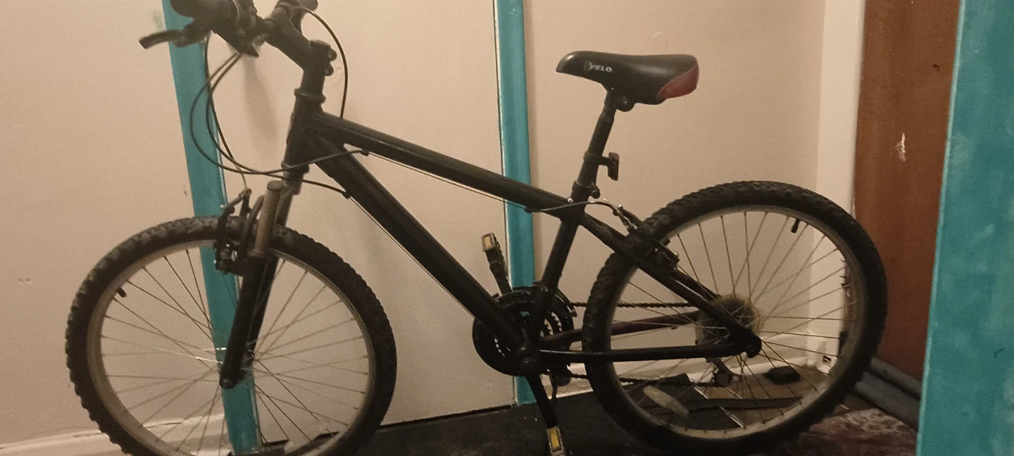 Black Velo Mountain Bike