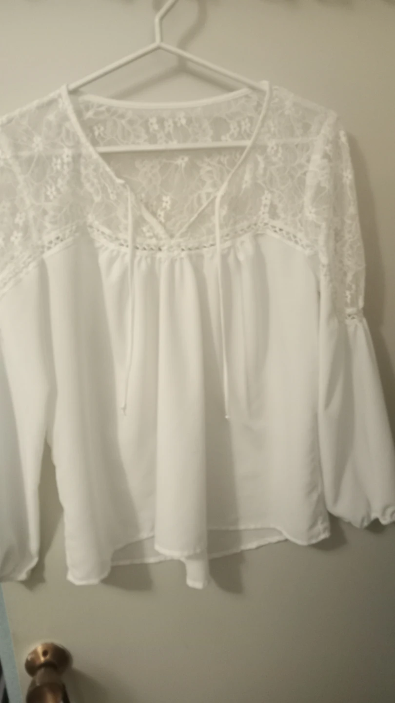 White Lace Trim Blouse size small - photo 2