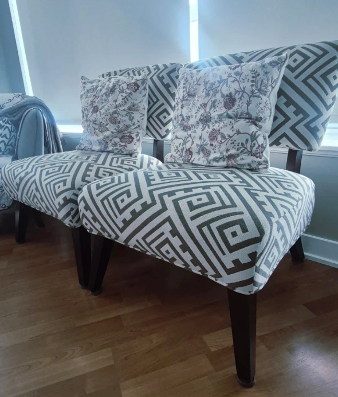 Set of 2 Accent Chairs - photo 3