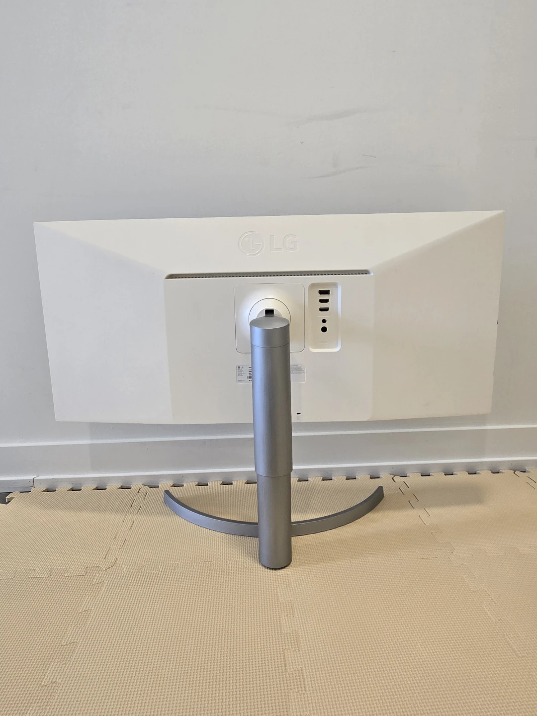 LG 34WN650-W Monitor - photo 3