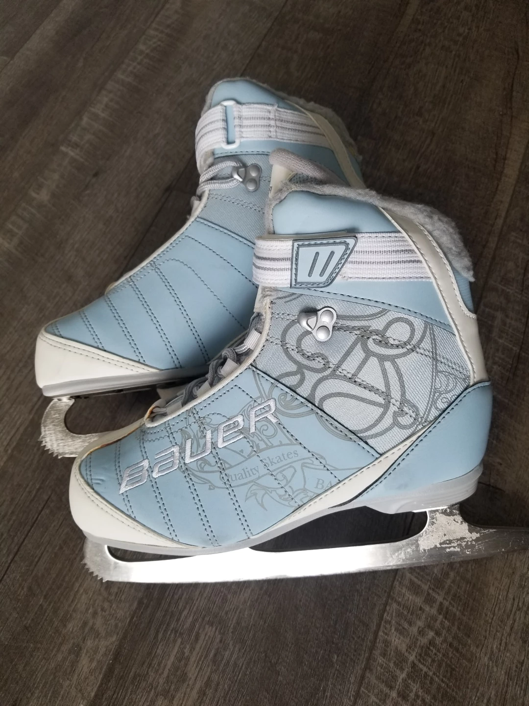 Bauer Ice Skates - Women Size 7