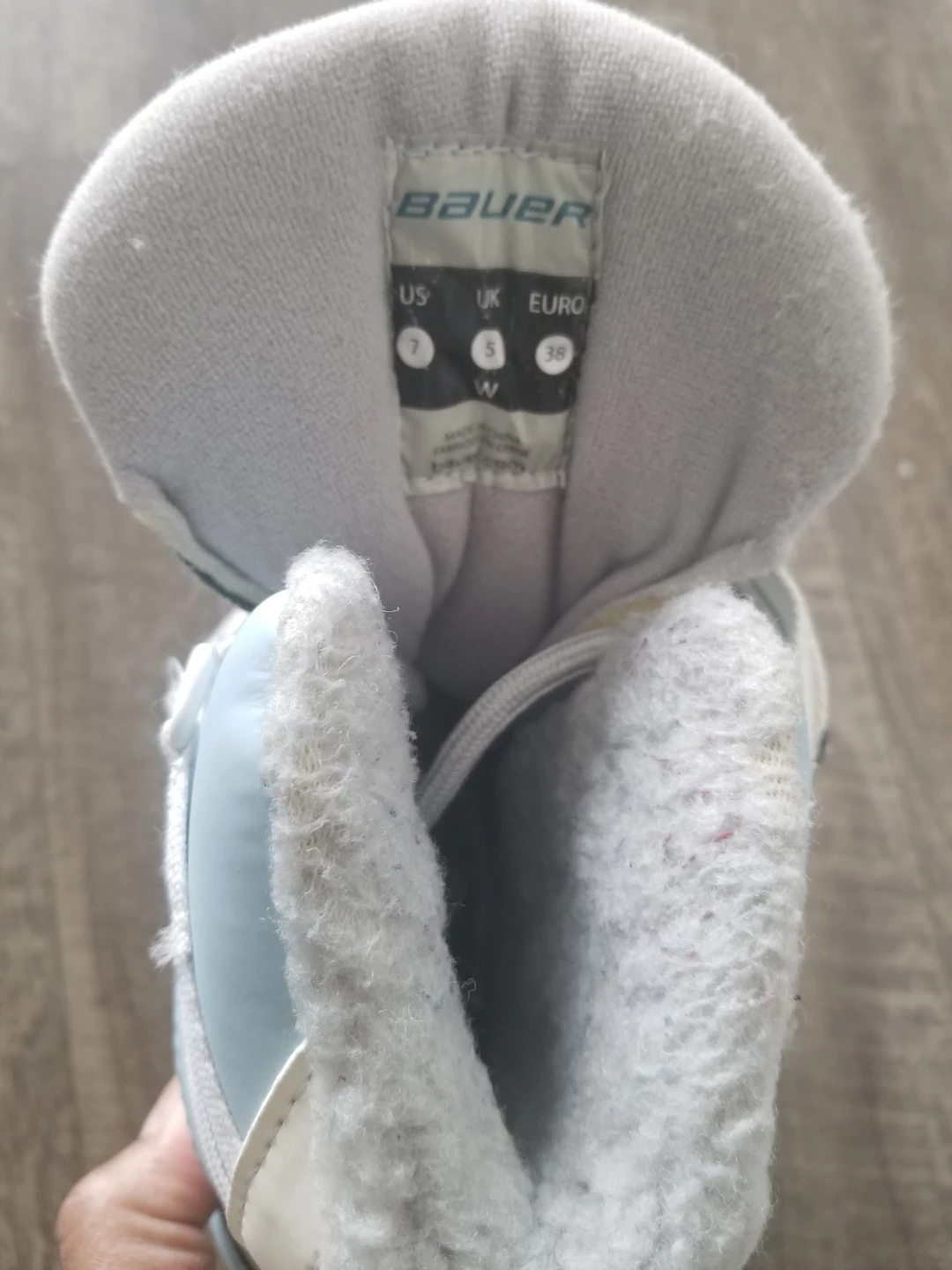 Bauer Ice Skates - Women Size 7 - photo 2