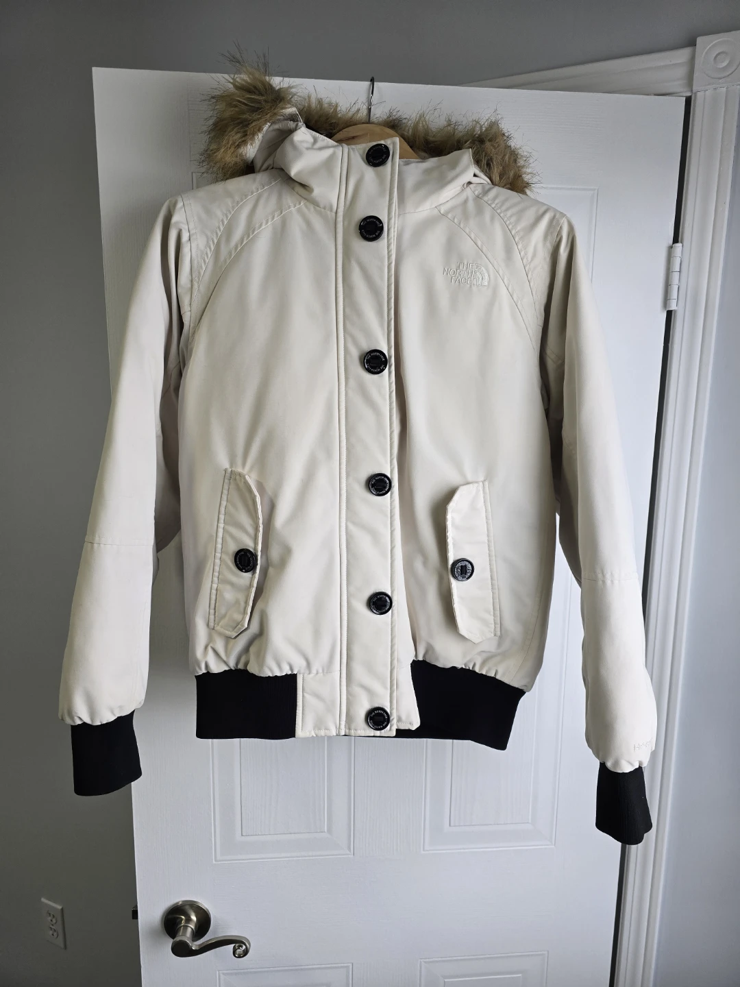 The North Face Women's Winter Jacket Cream