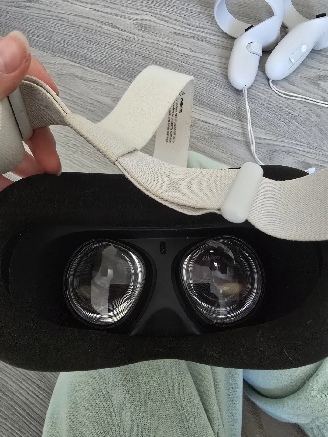 Meta Quest 2 VR Headset - photo 2
