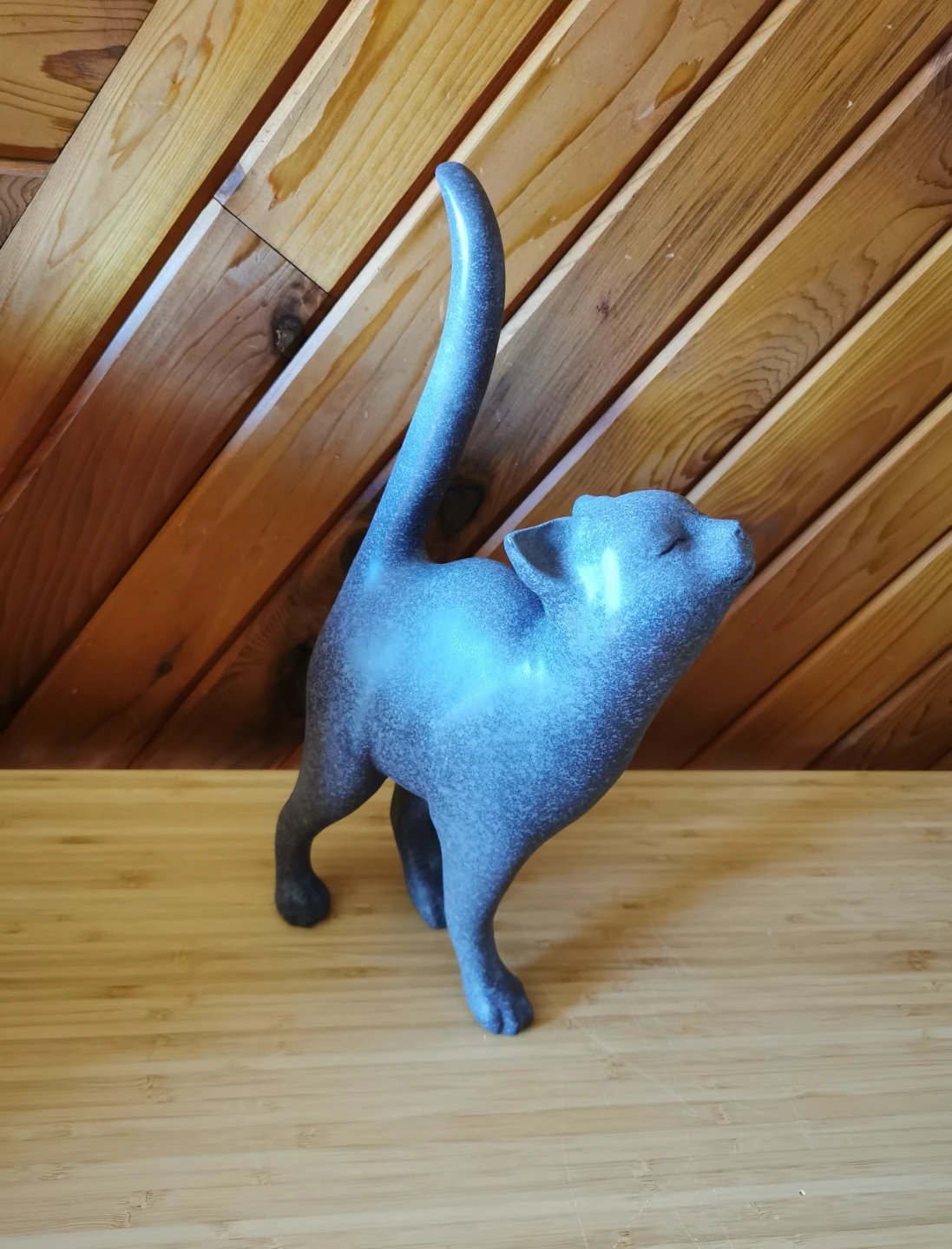 Modern Cat Sculpture – Textured Stone-Look Decor - photo 3
