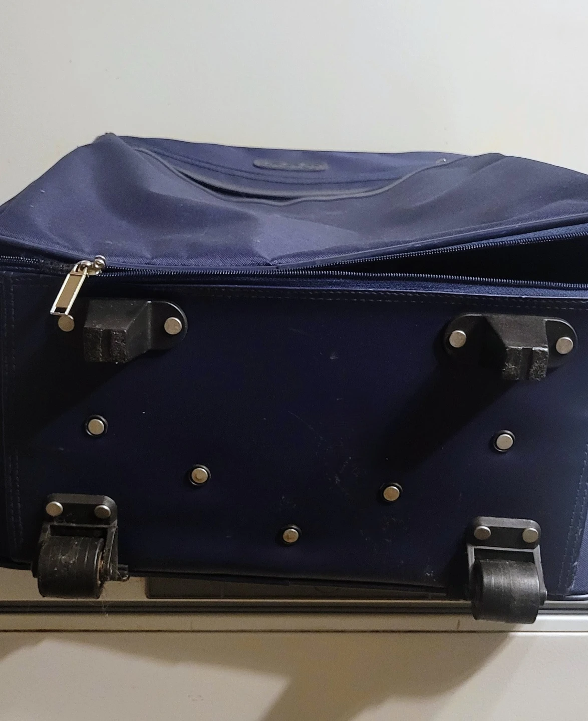 Hartmann Luggage - Navy Blue Suitcase - photo 3