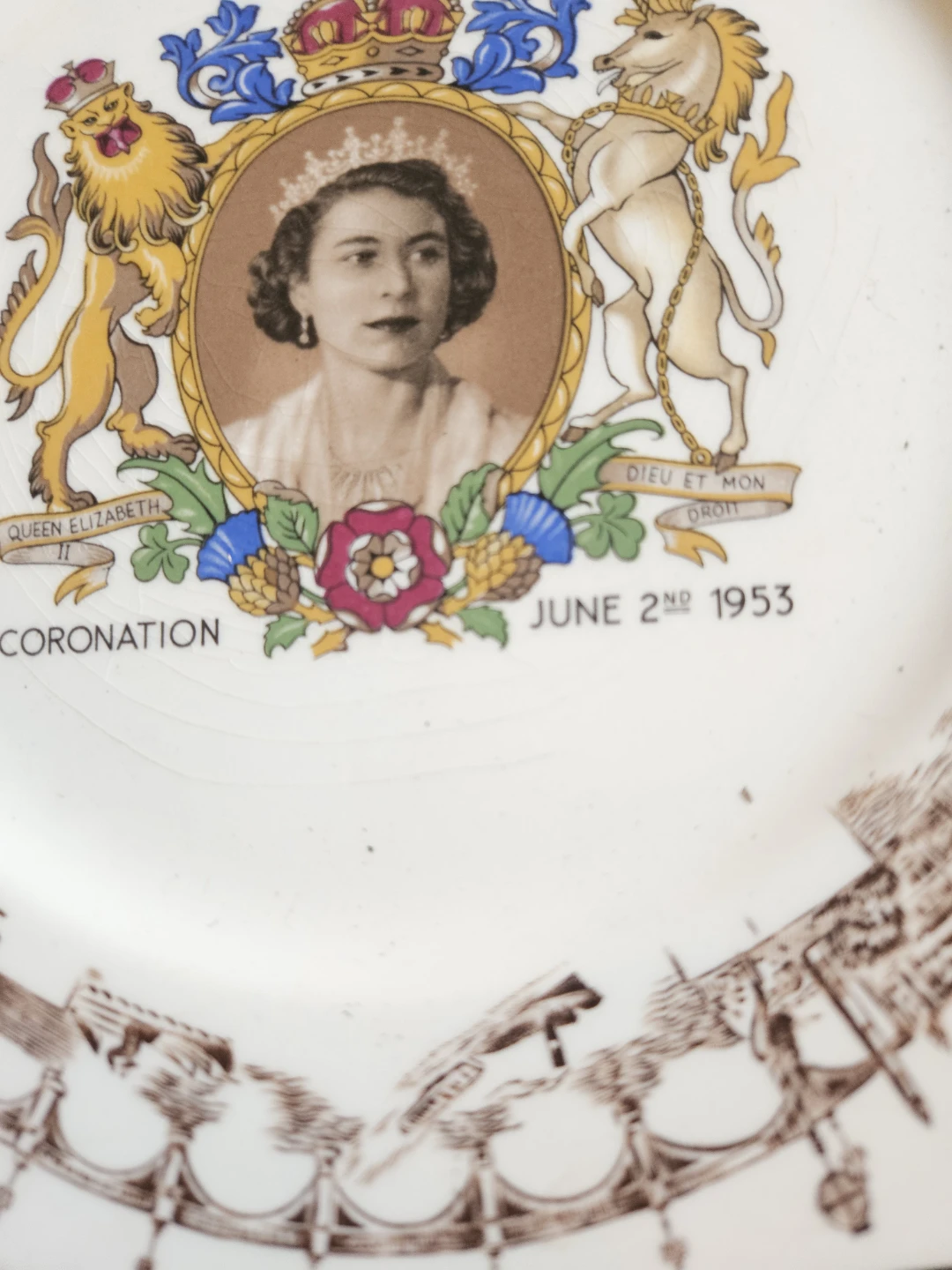 Queen Elizabeth II Coronation Commemorative Plate June 2nd 1953 - photo 4