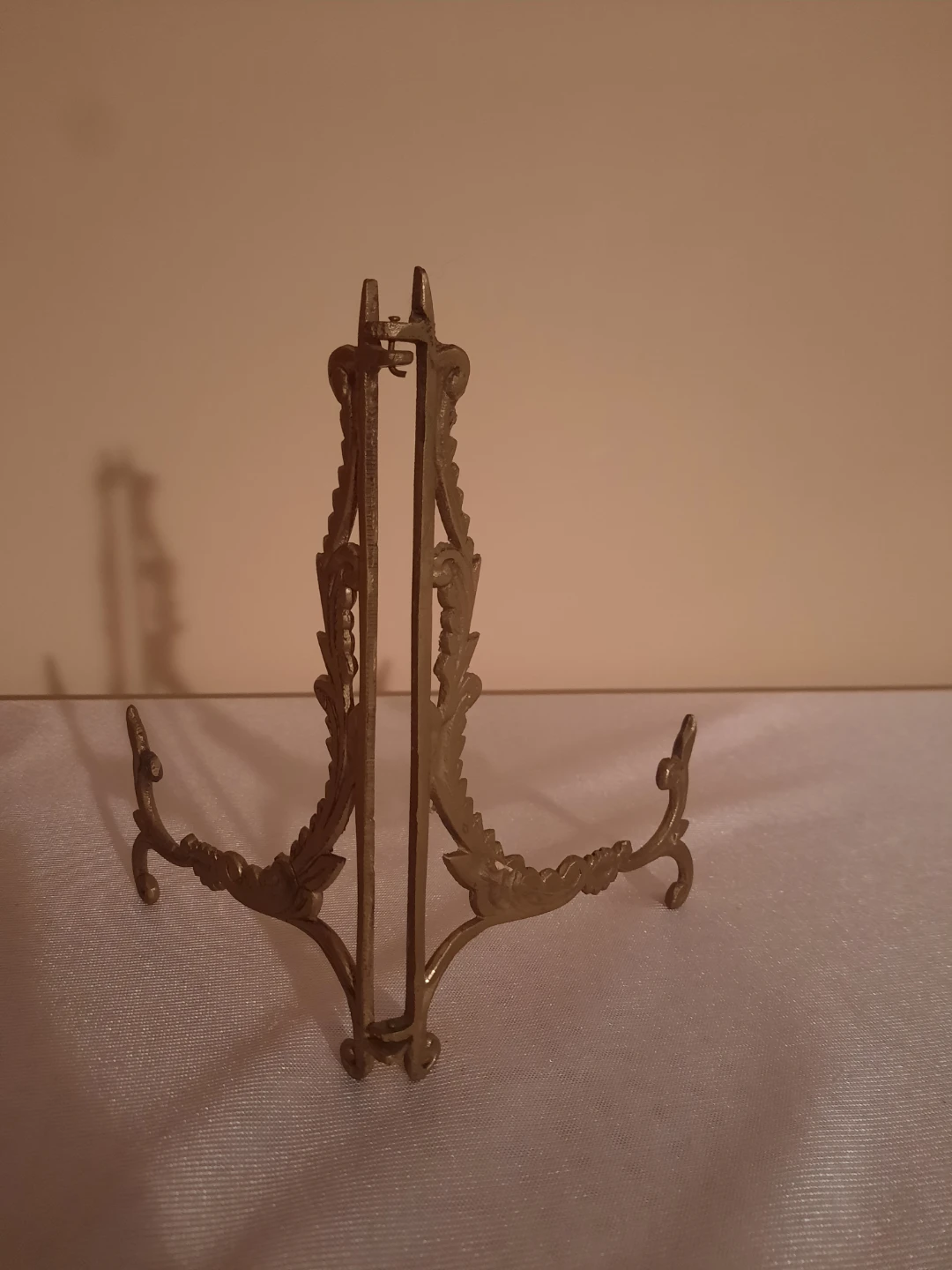 Ornate Decorative Gold brass metal easel/plate stand - photo 3