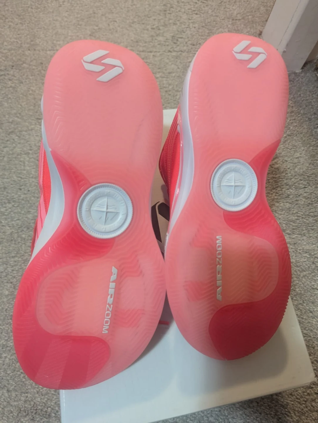 Luka 4's men's, women's never used - photo 3