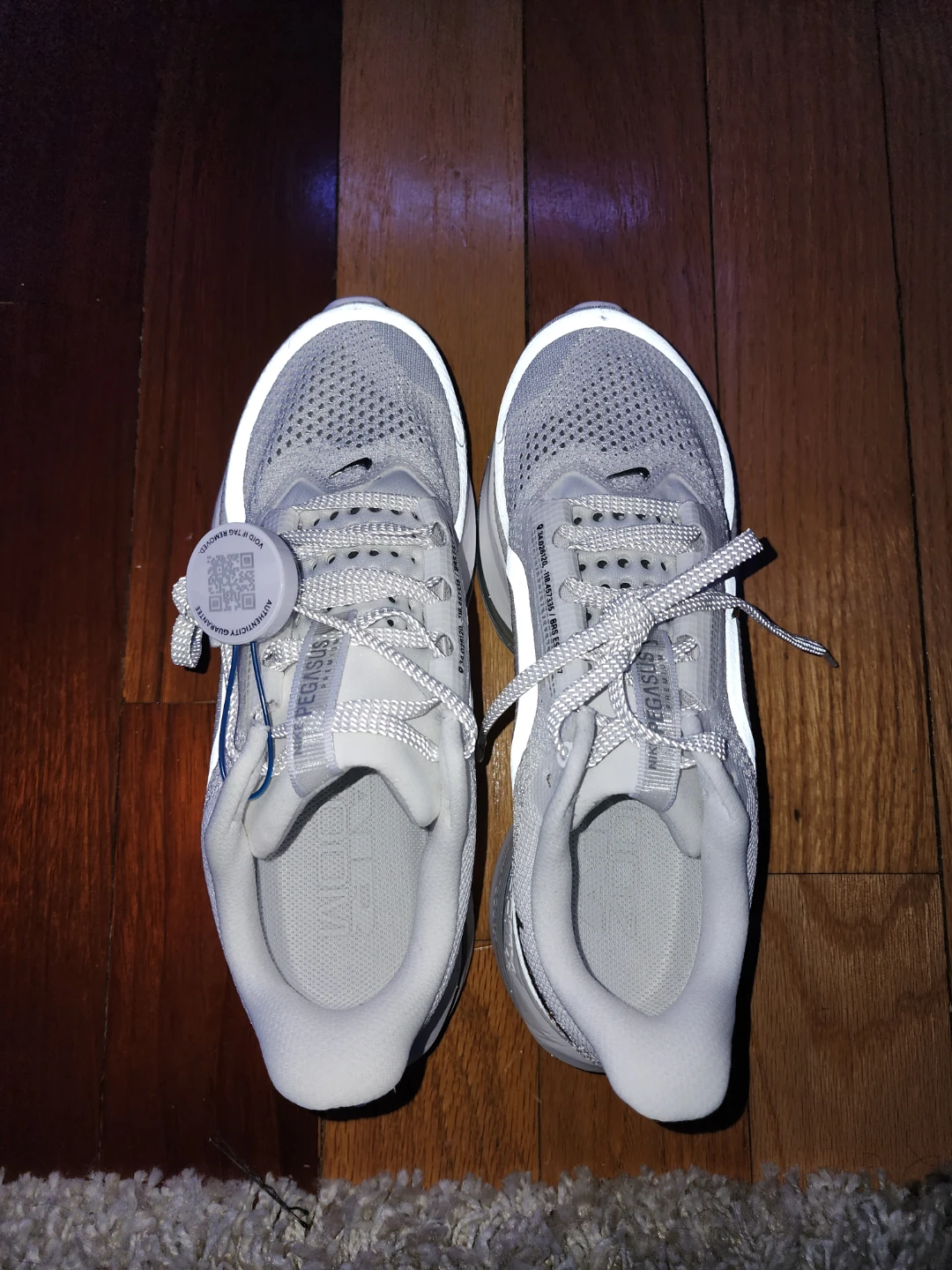 White Nike Air Zoom Pegasus Running Shoes - 7.5 Men - photo 4