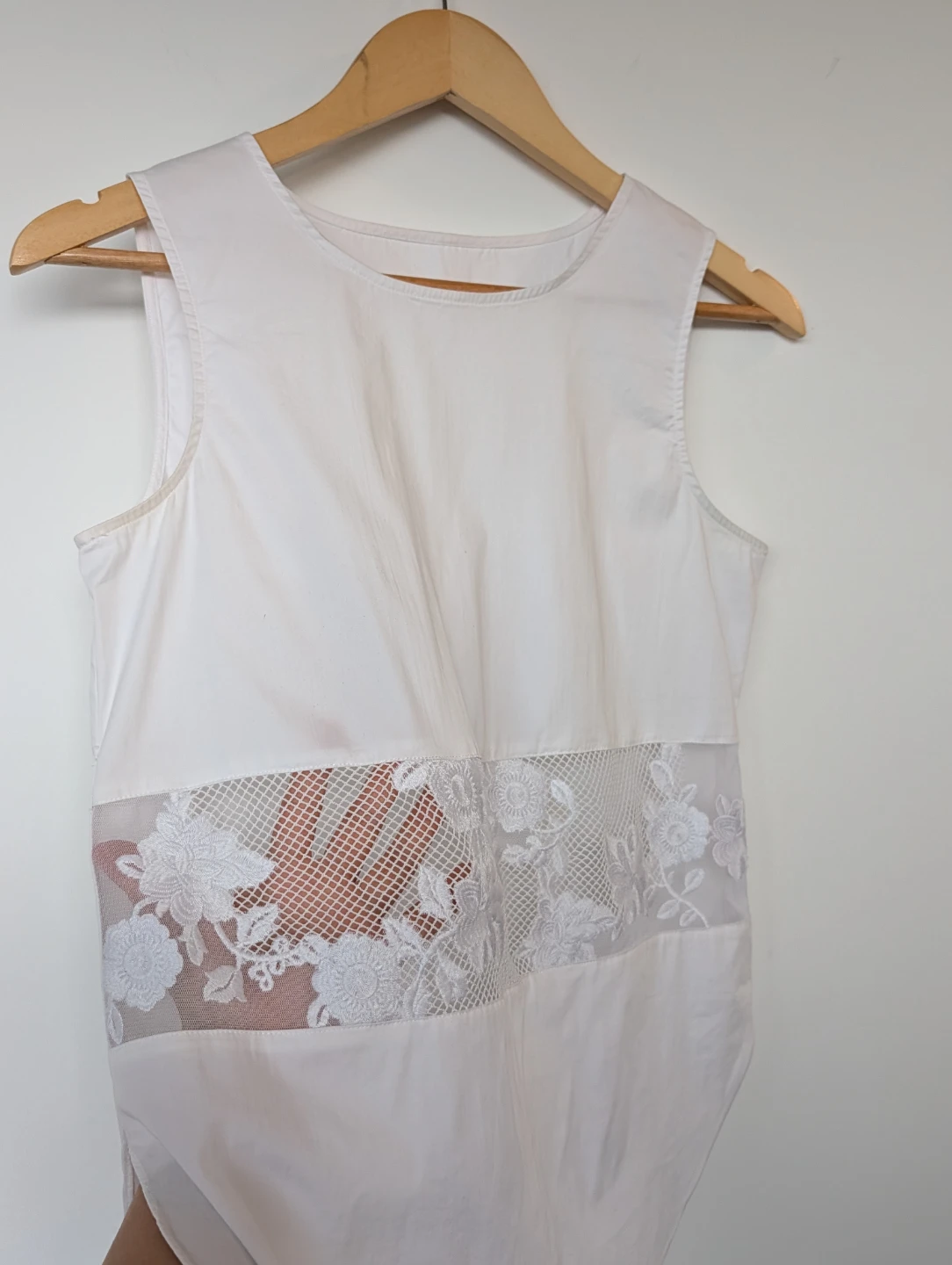 White Sleeveless Top with Floral Lace Detail