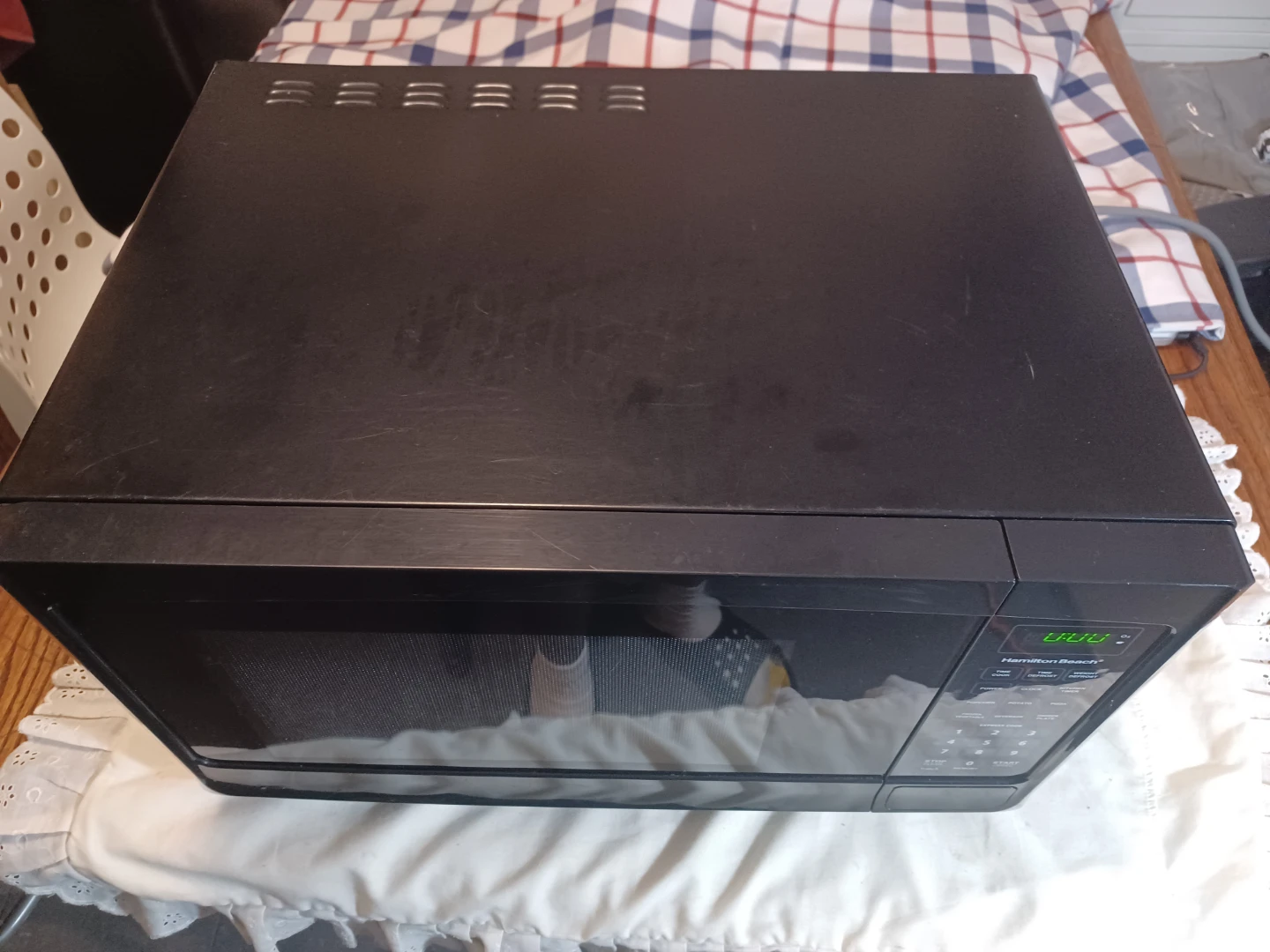 Hamilton Beach Microwave Oven - photo 3