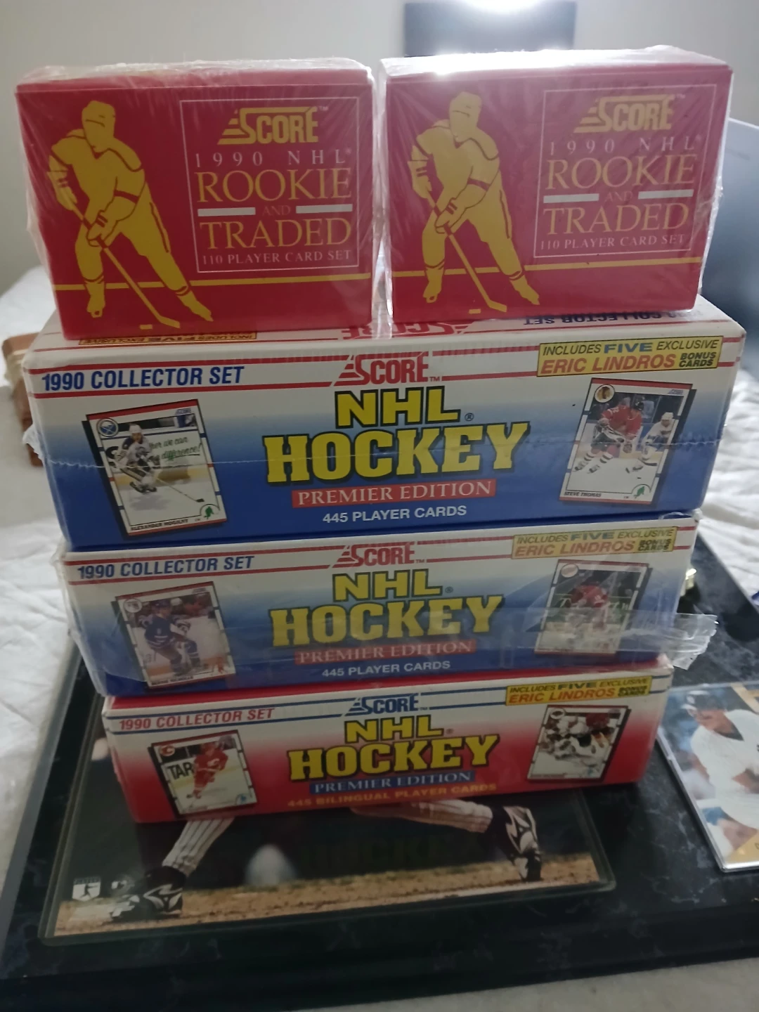 Collection of Score NHL Hockey & Upper Deck NBA Basketball Cards - photo 3