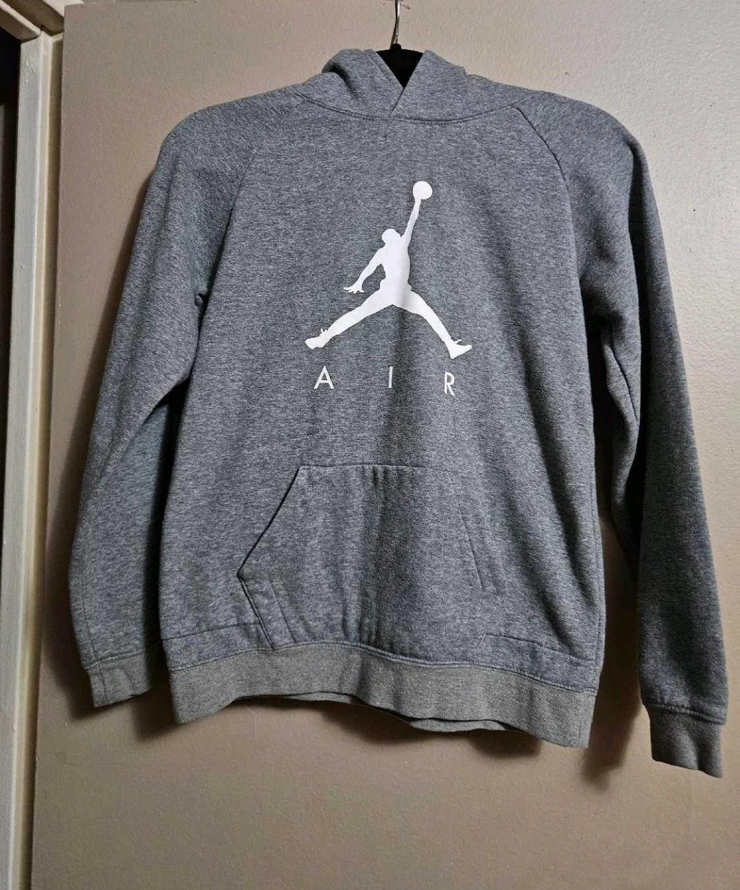 Youth boys sz L Air Jordan Grey Hoodie