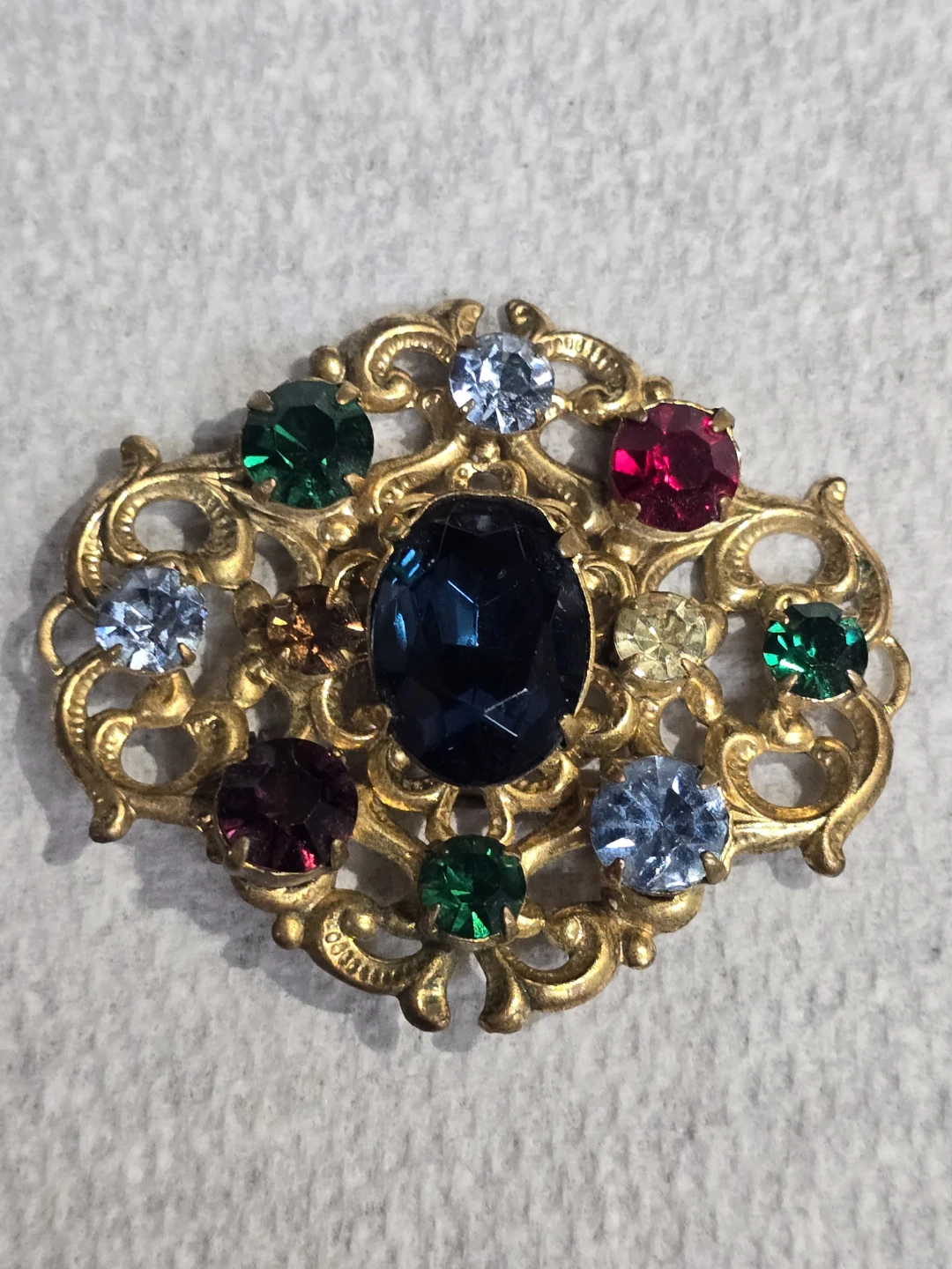 Vintage Brooch Set - Gold Tone with Rhinestones from 1960 th - photo 4