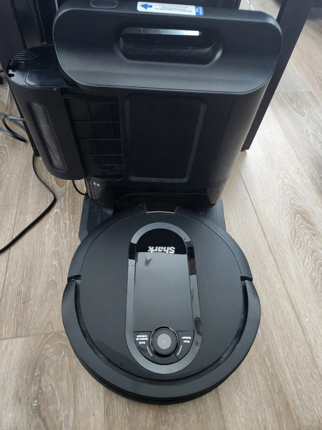 Shark Robot Cleaner - photo 2