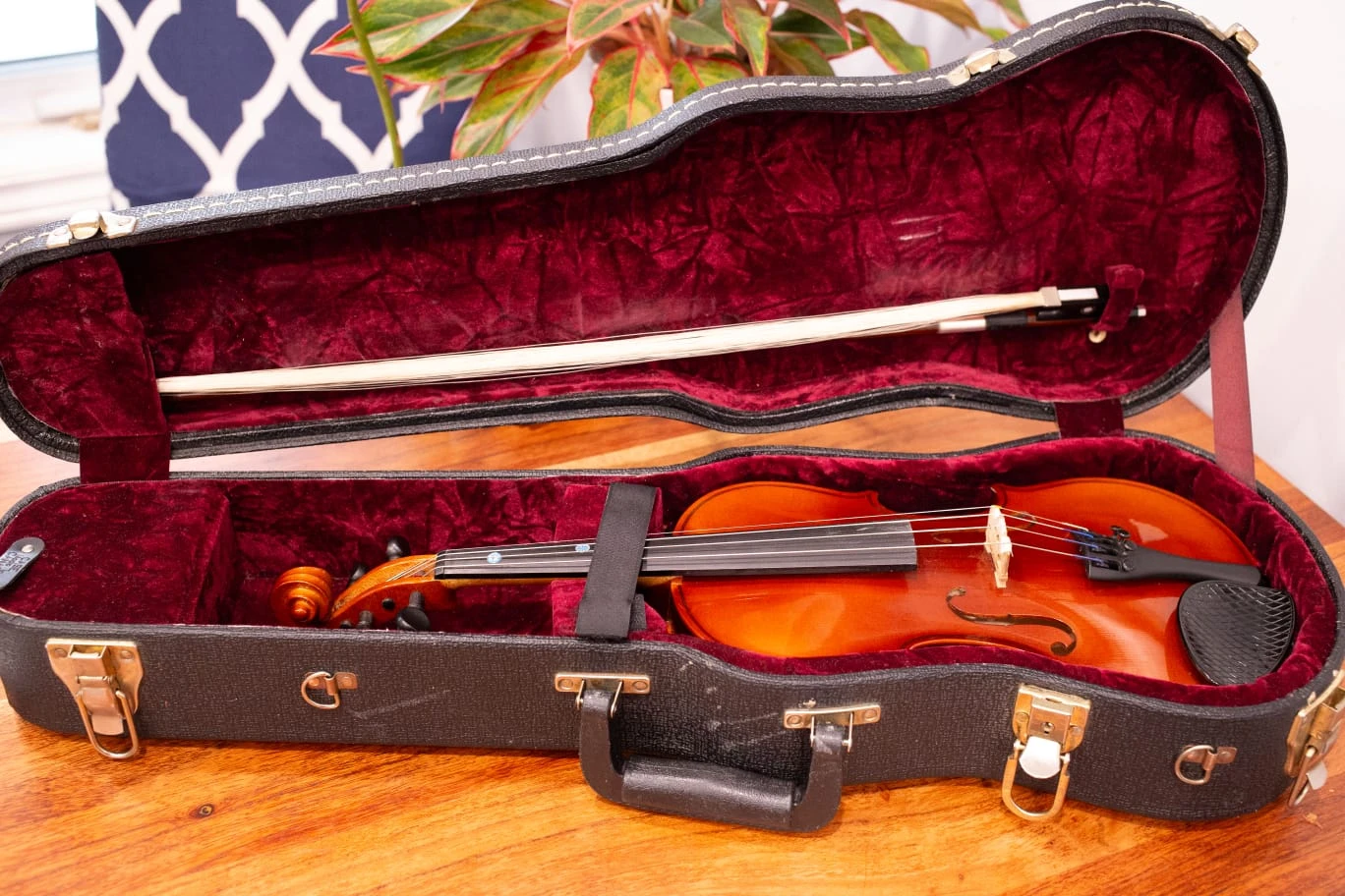 Schonenbach 220 violin 1/2 size with hard case and Bow - photo 3