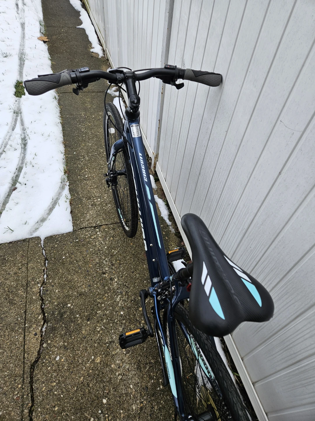 Schwinn Hybrid Bike - photo 5