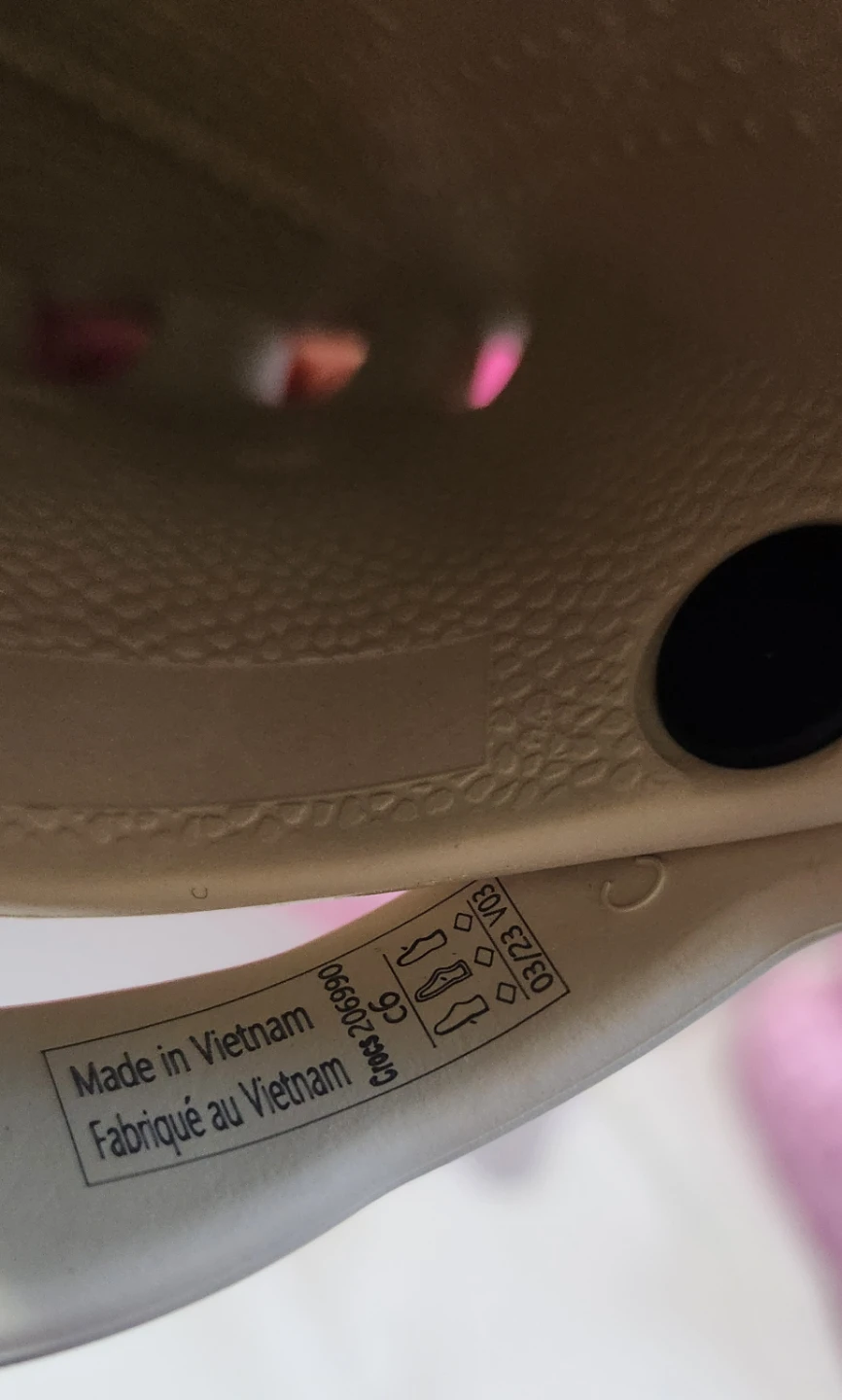 Kids Crocs Size 6 - photo 5