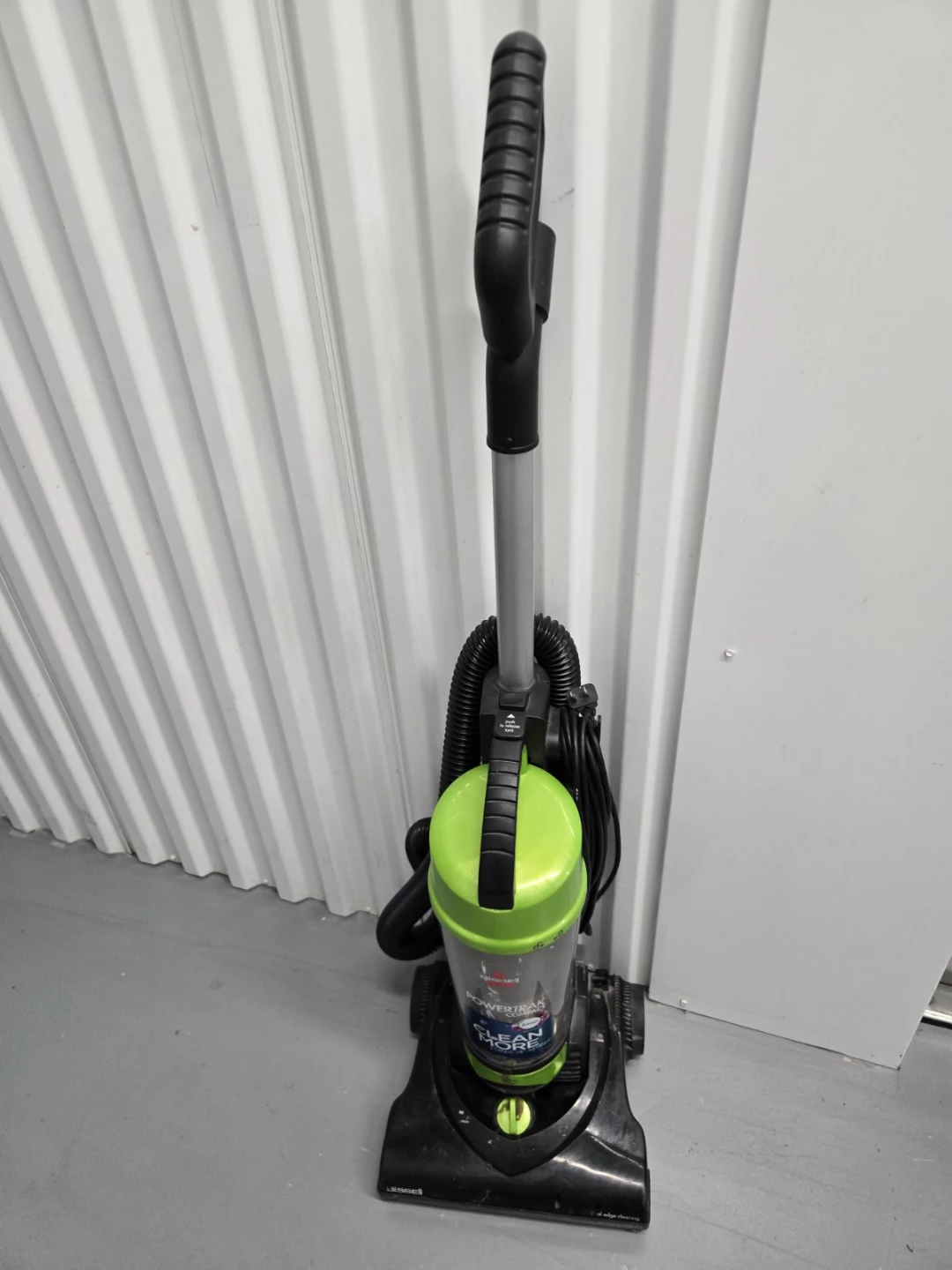 Bissell PowerTrak Compact Vacuum Cleaner - photo 2