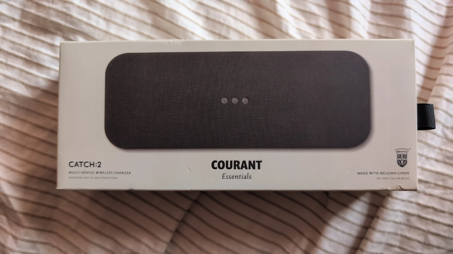COURANT Catch:2 Multi-Device Wireless Charger