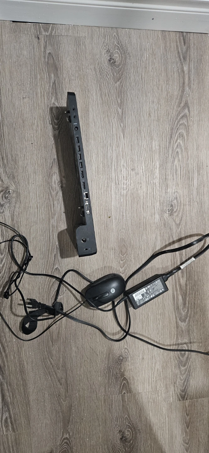 HP Docking Station with Mouse and Power Adapter