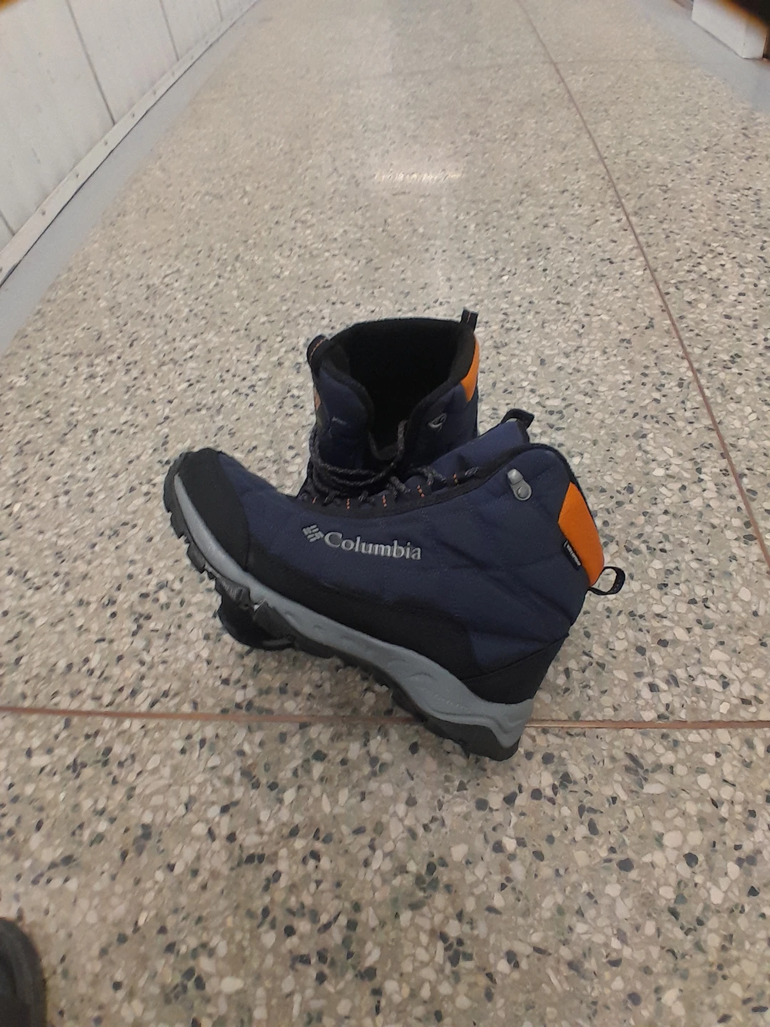 Columbia Winter Boots Men's Size 9.5