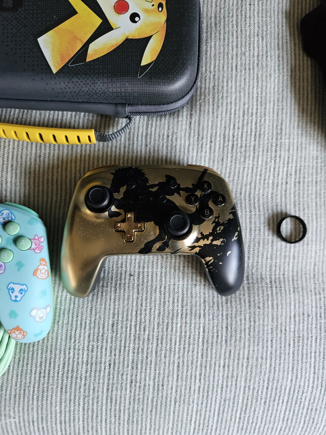 Nintendo Switch Animal Crossing Edition Bundle - photo 2
