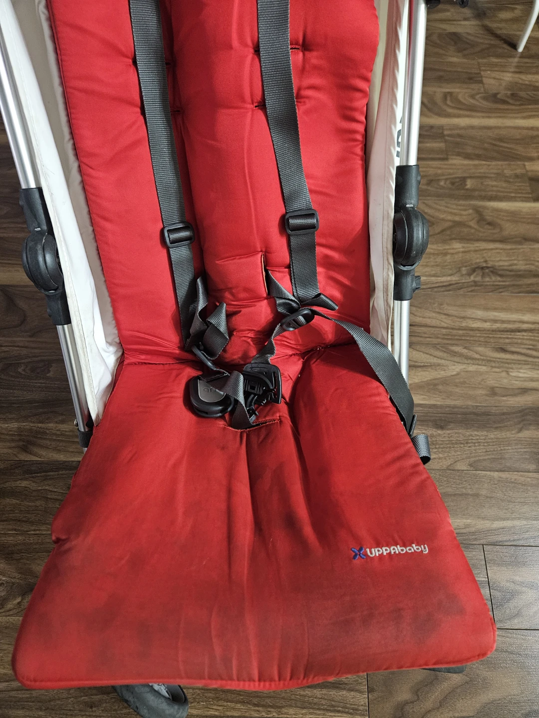 UPPAbaby LUXE Red Lightweight Stroller - photo 2