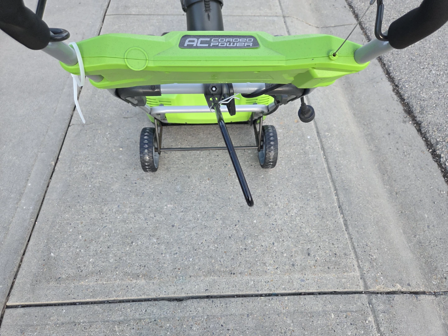 Greenworks 20-inch Corded Electric Snow Blower - photo 2