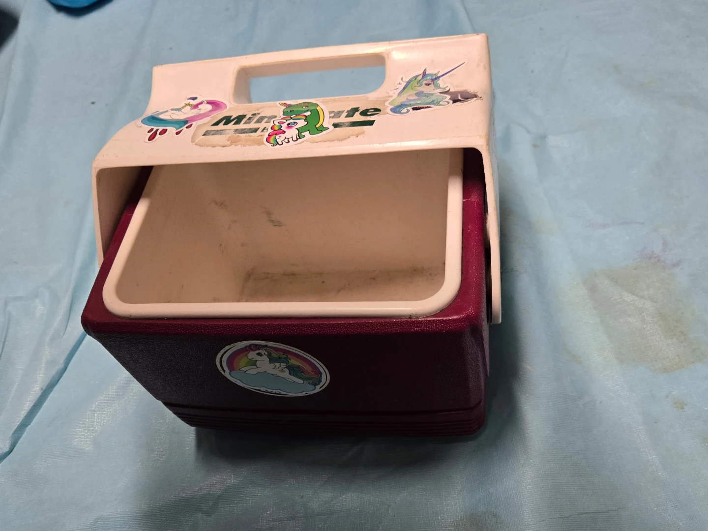Vintage "Minute" Lunchbox with Unicorn Stickers