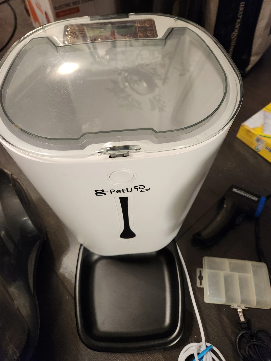 PetU Food Dispenser