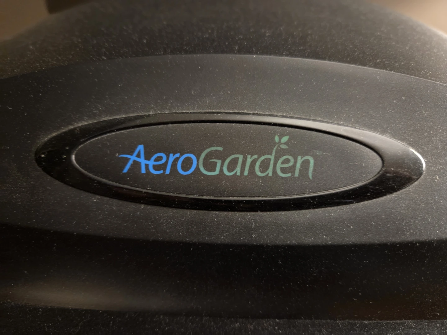 AeroGarden Elite 6+ Indoor Garden System with Quick Start Guide