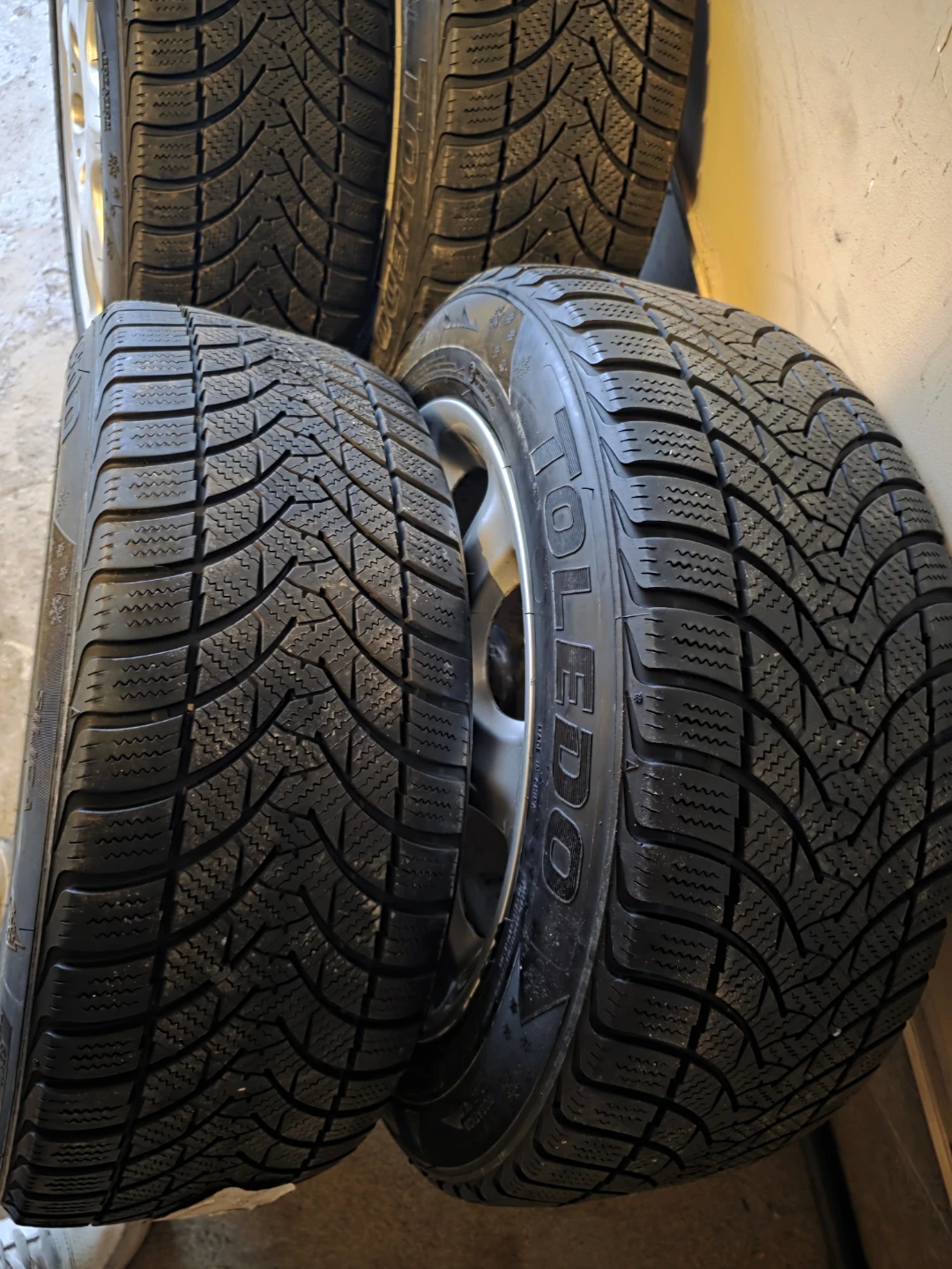 Set of 4 Mercedes-Benz C250 Alloy Wheels with Tires - photo 5