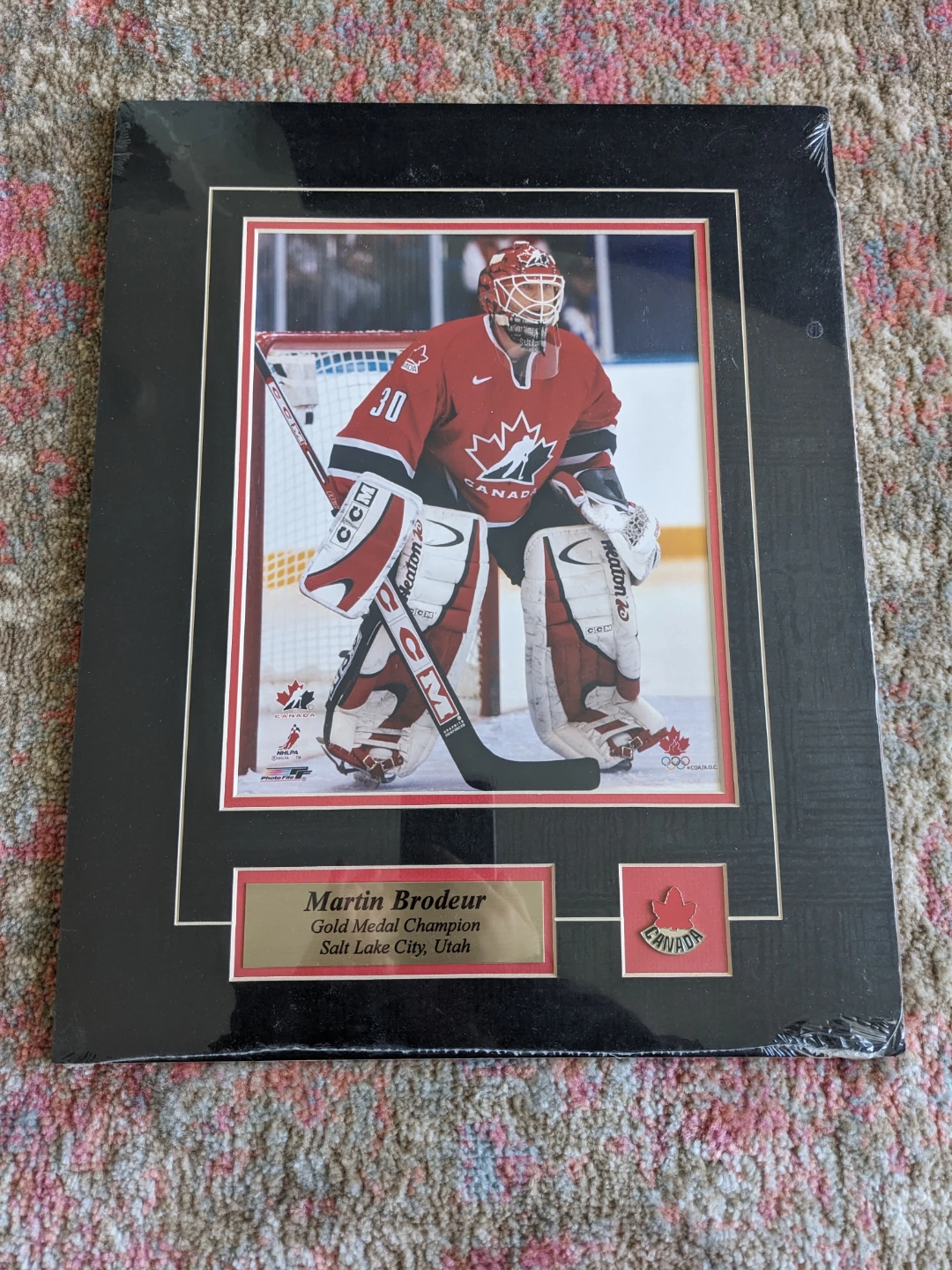 Collection of 3 Framed Hockey Photos - Salt Lake City 2002 - photo 2