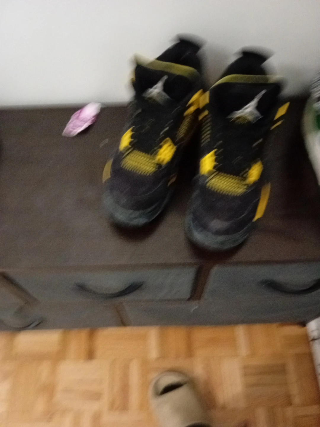 Jordan 4 Retro "Lightning" Black/Yellow Men's Shoes