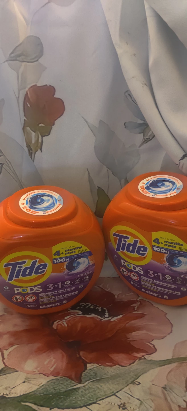Tide PODS 3 in 1 Detergent - 76 Count x 2