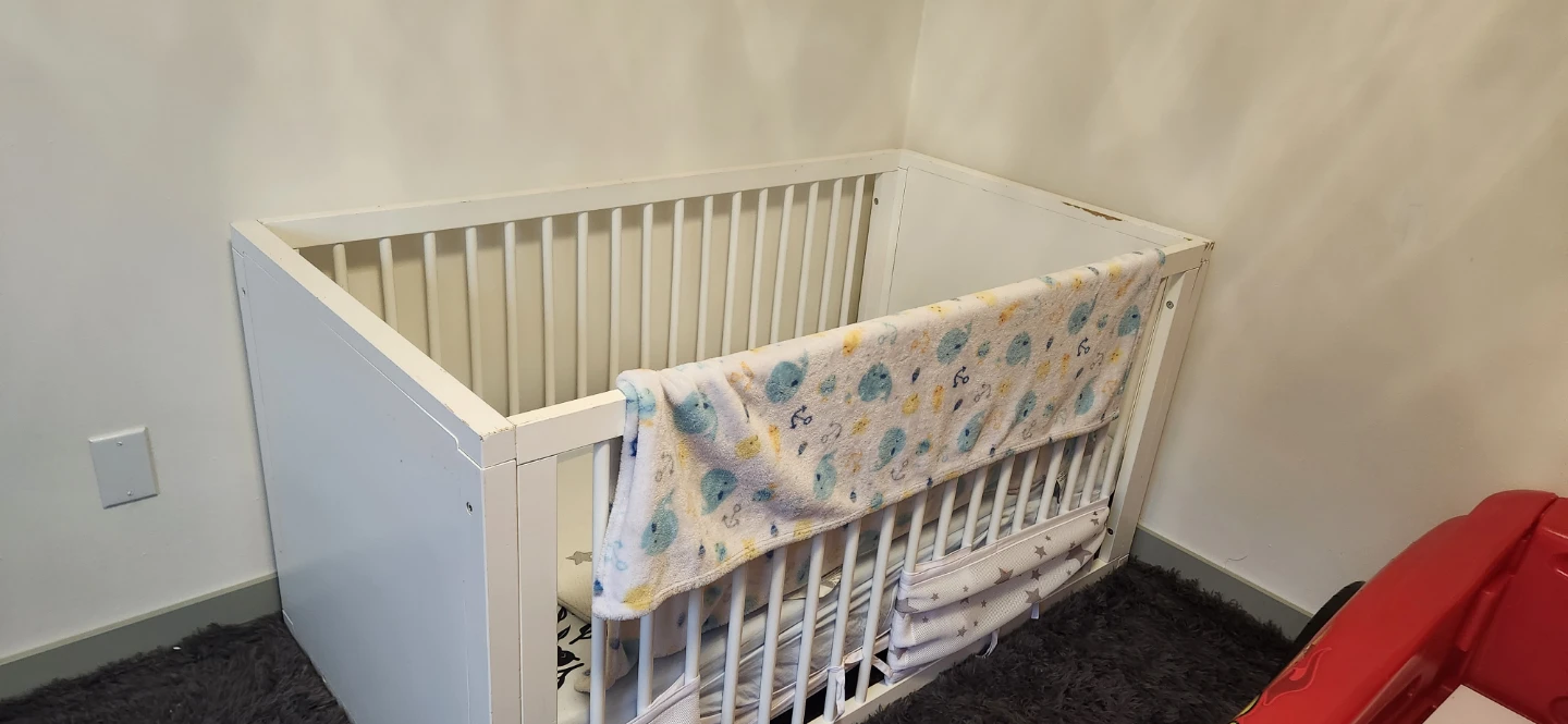 Storkcraft Equinox 3-in-1 Convertible Crib