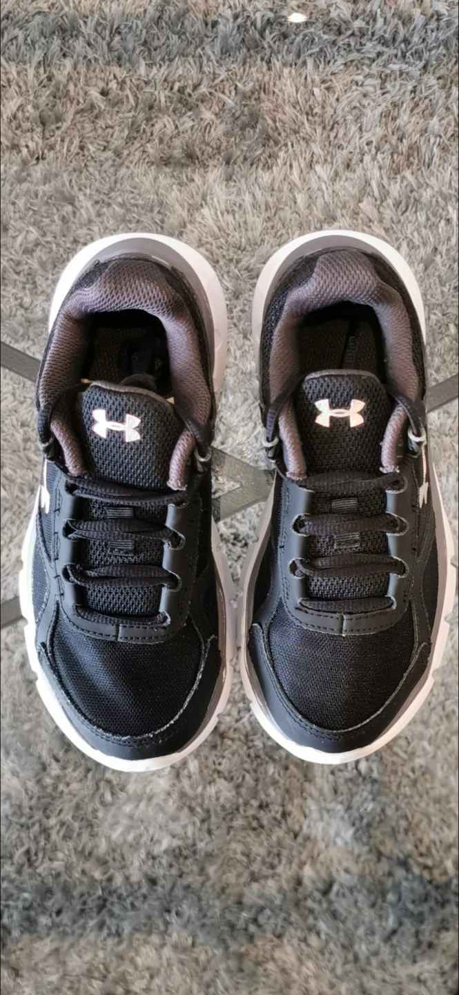 Under Armour Boys Pre School Running Shoes Size 1Y