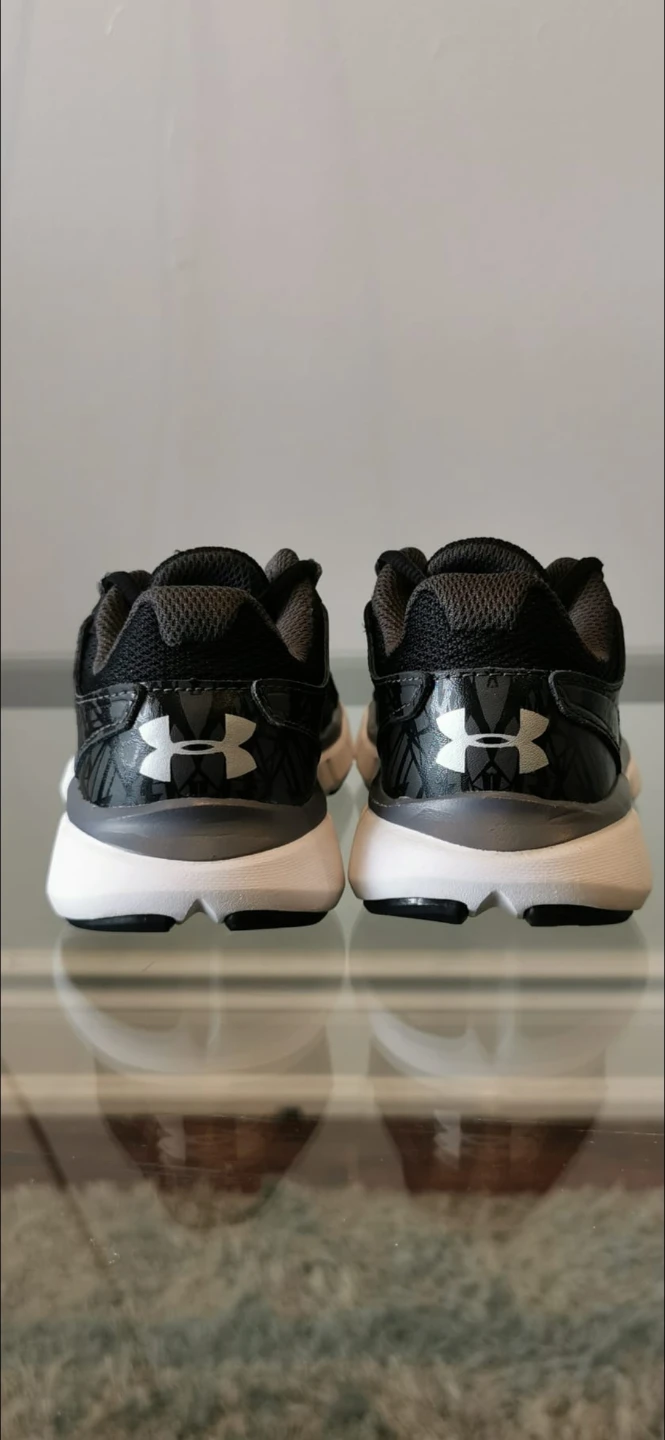 Under Armour Boys Pre School Running Shoes Size 1Y - photo 2