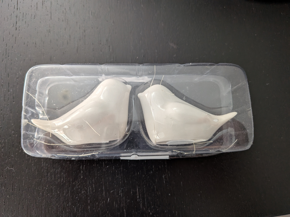 Bird shaped salt and pepper shaker