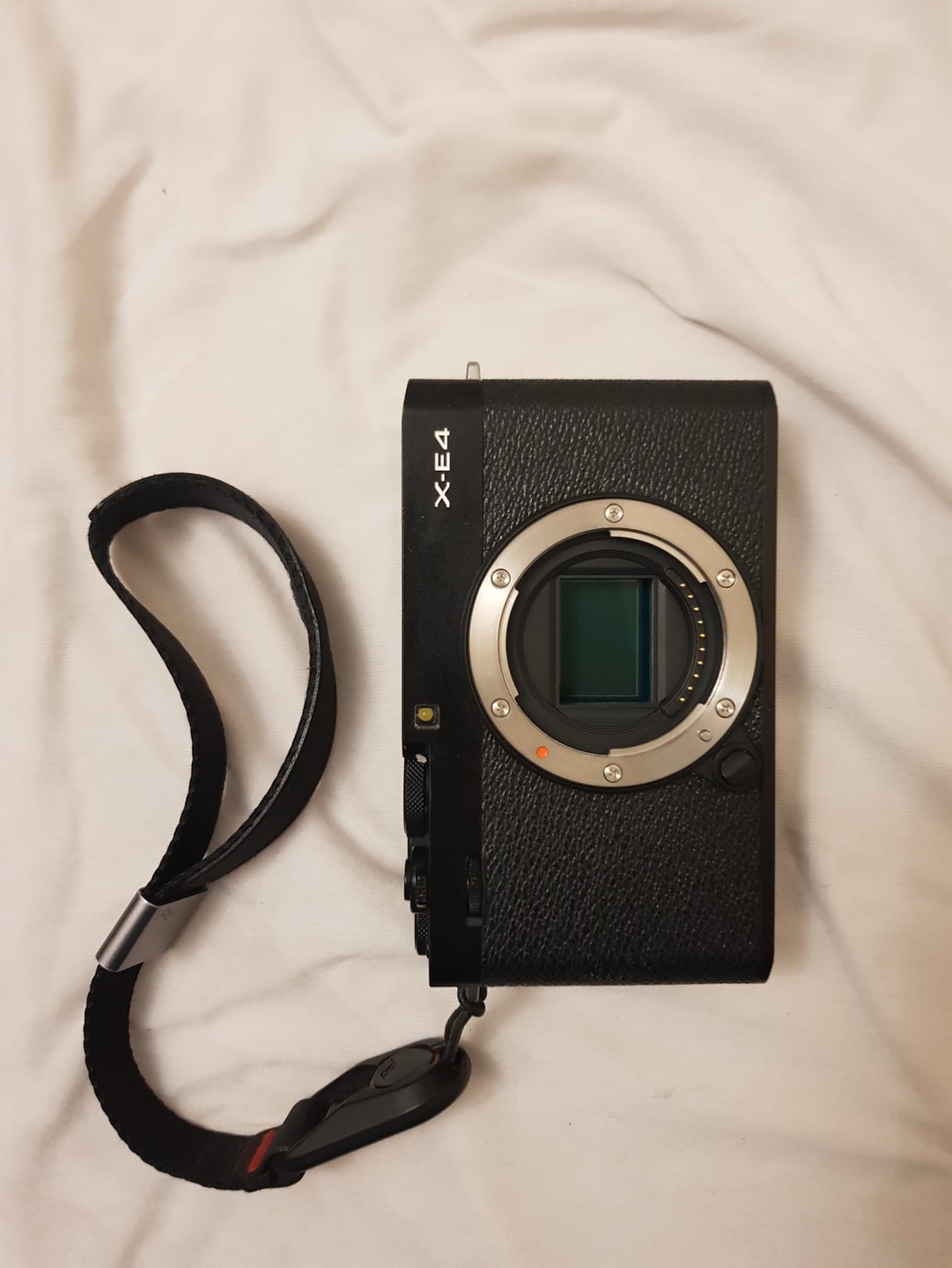 Fujifilm X-E4 Mirrorless Digital Camera - photo 4