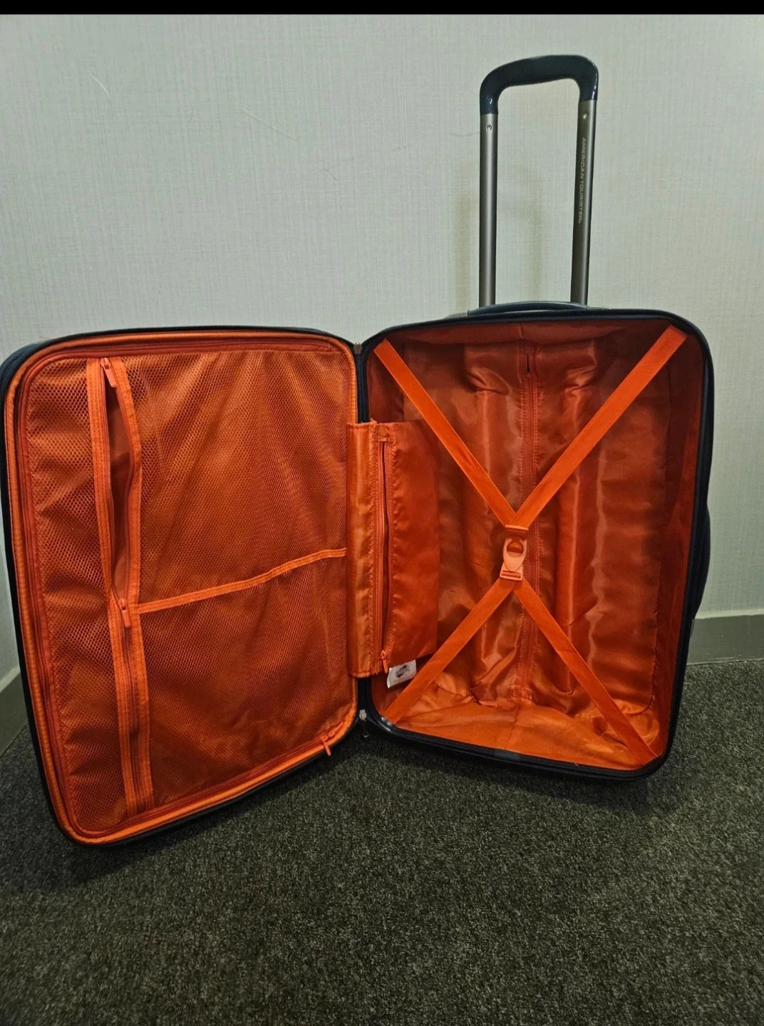 American Tourister Dark Blue Spinner Carry-on Suitcase - photo 4