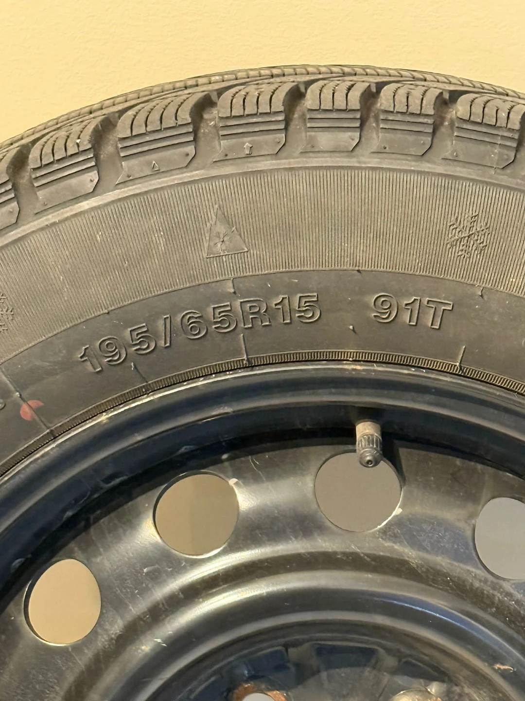 Winter Warrior Snow Tires 195/65R15 - photo 3