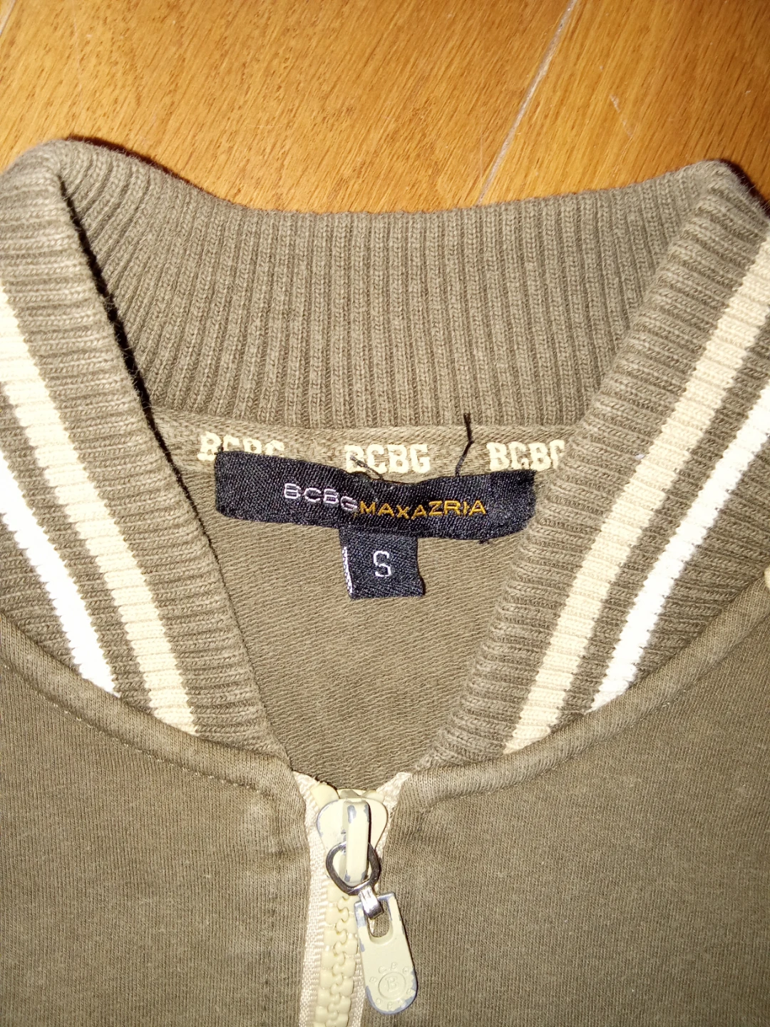 BCBGMAXAZRIA Bomber Jacket Size S - photo 3