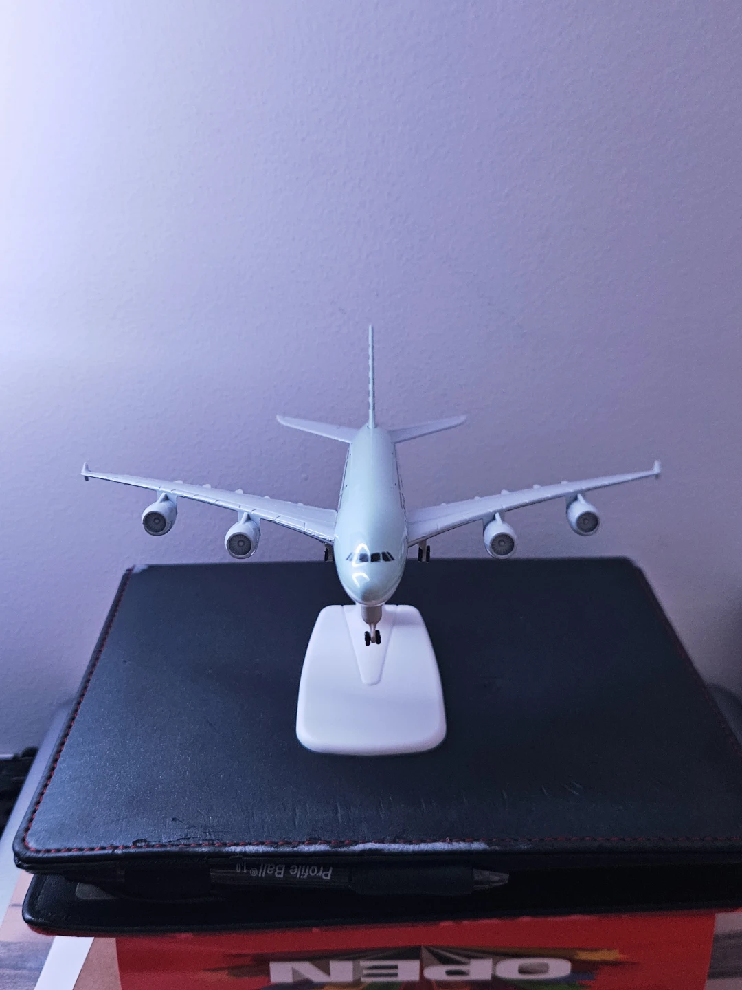 Qatar Airways Model Airplane A380 - photo 4