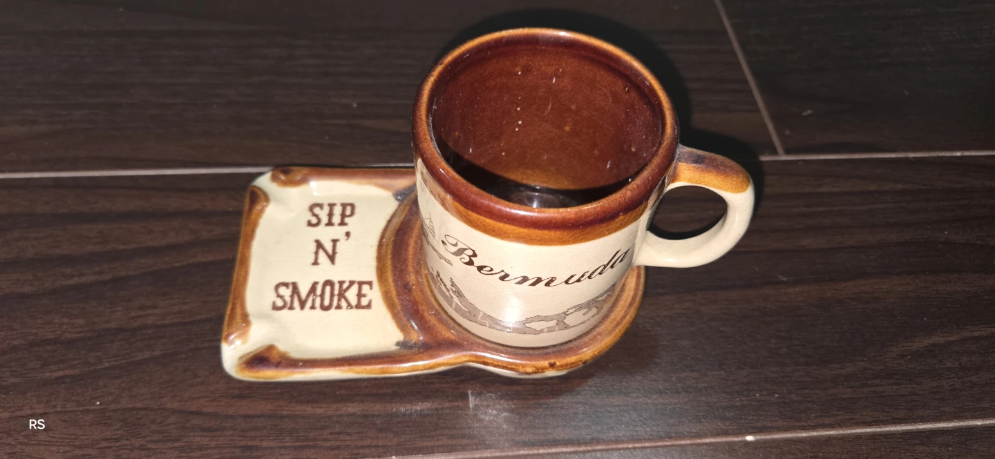 Bermuda "Sip 'n Smoke" Mug and Ashtray set