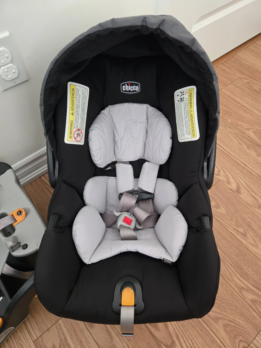 Chicco KeyFit 30 Infant Car Seat with Base - photo 5