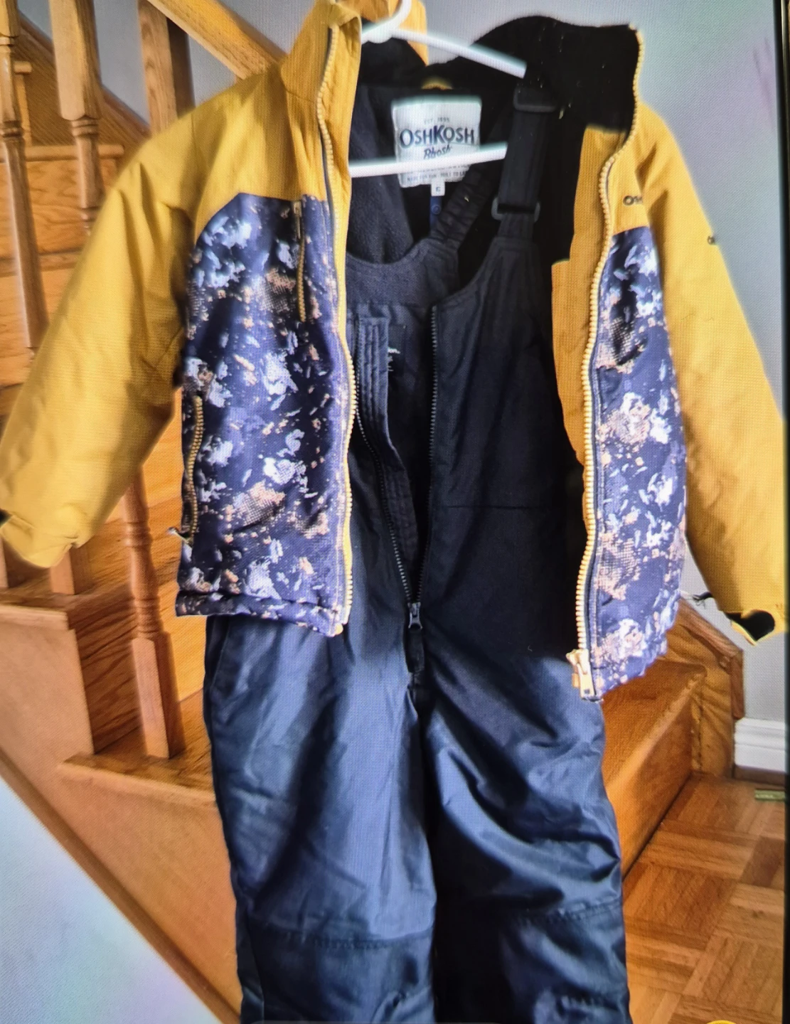 OshKosh B'gosh Ski Snowsuit Jacket and Bib Pants Set - Size 6 - photo 2